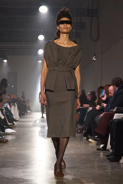 Look 17